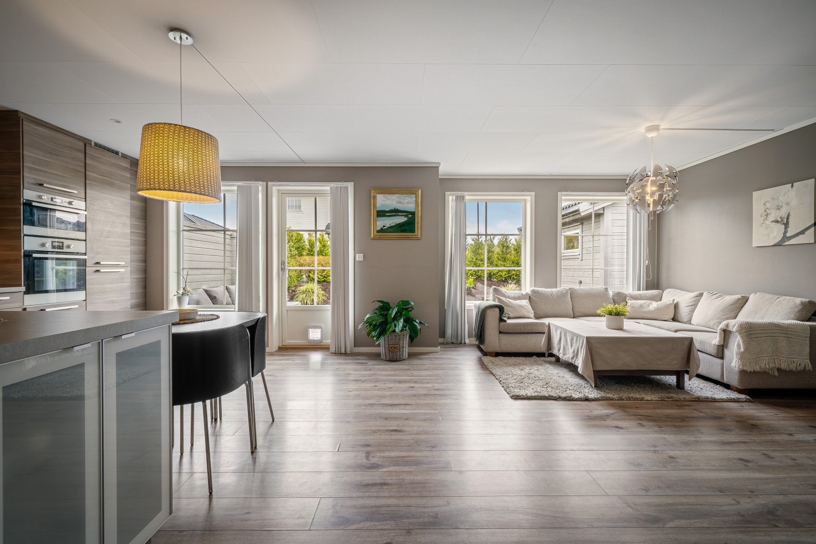 Her har man alt på ett plan Galleribilde