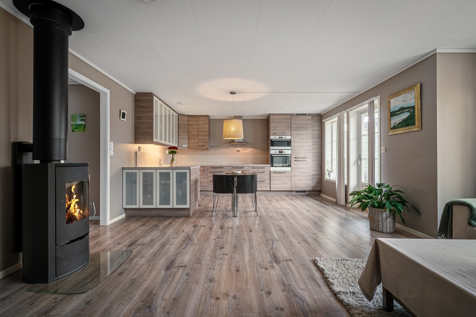 Med åpen løsning er det muligheter for å innrede rommet i forskjellige soner Galleribilde