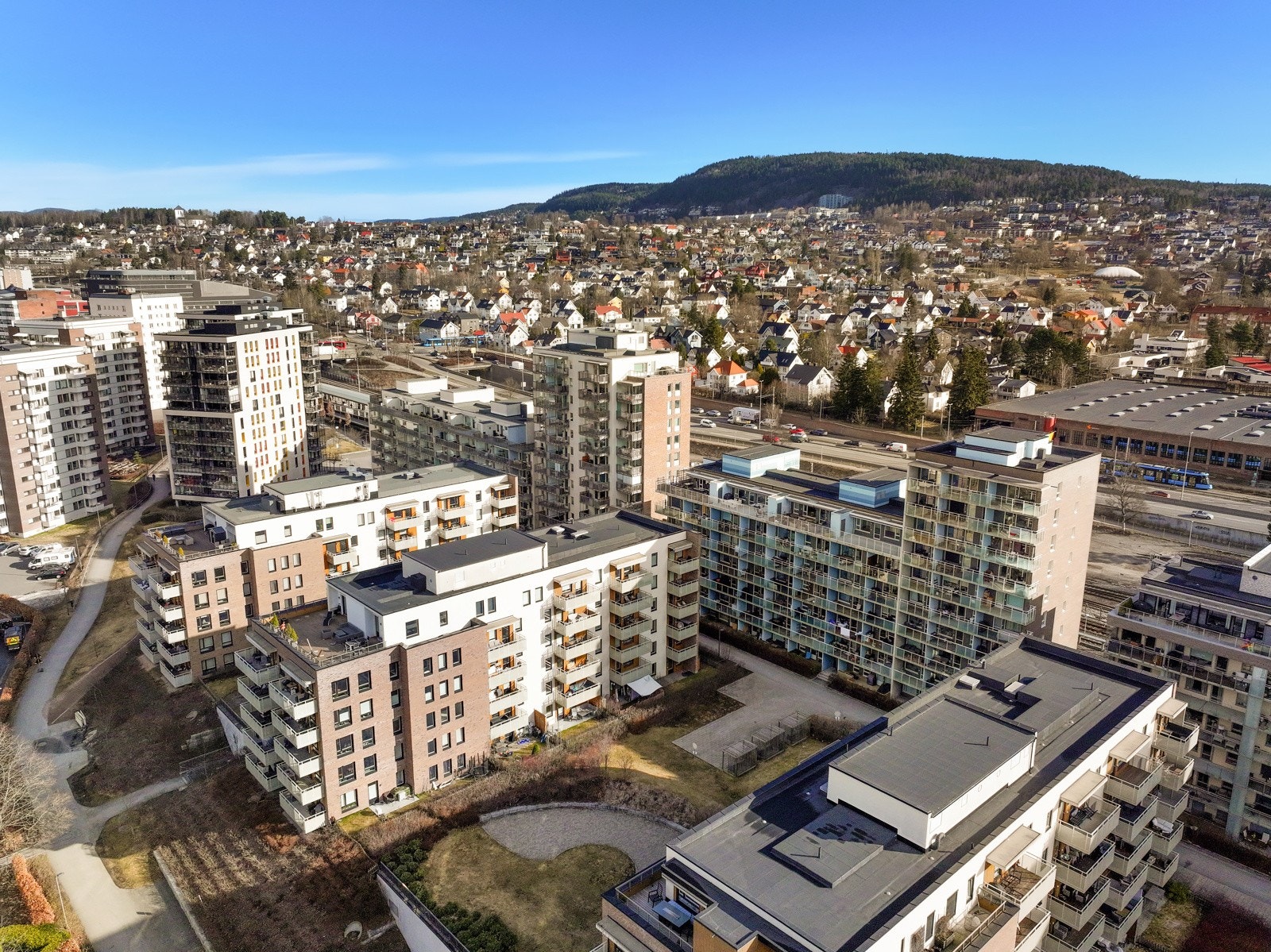 Dronefoto over Grefsen Stasjon på Storo. Galleribilde