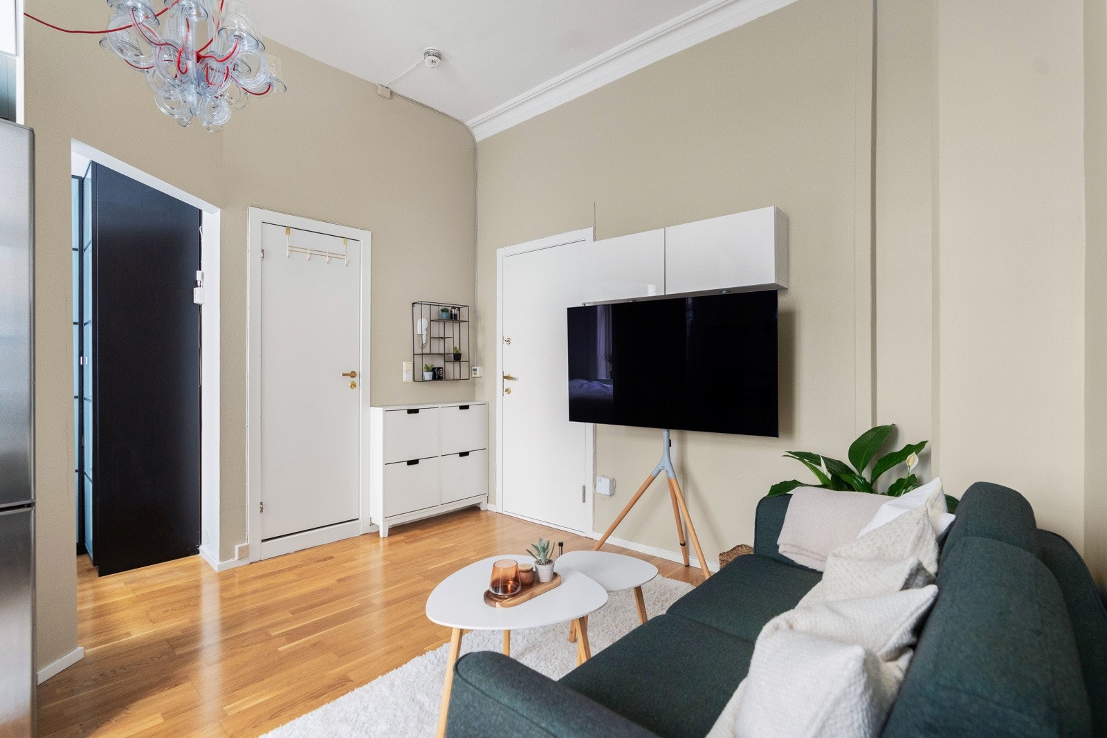 Leiligheten fremstår lett å innrede med flere soner. Galleribilde