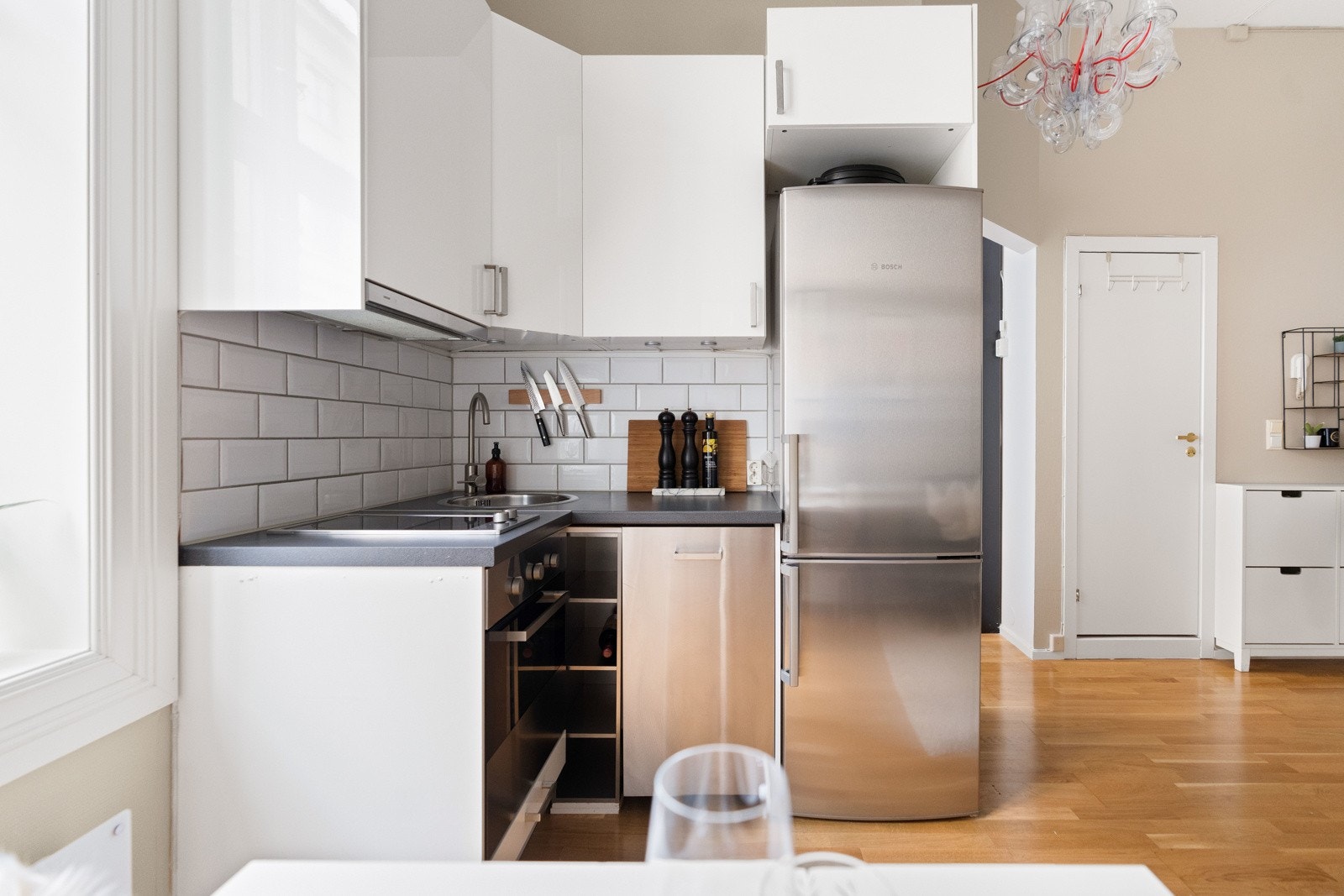 Tidløs kjøkkeninnredning fra IKEA (2011). Galleribilde