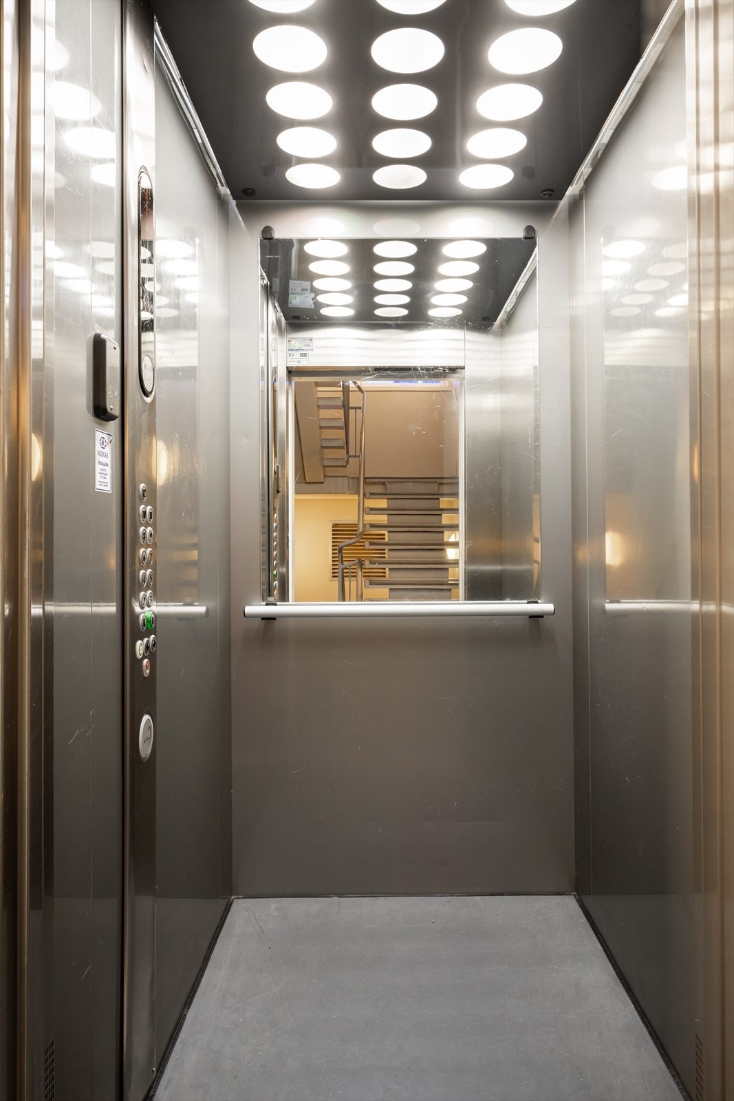 Heisadkomst. Galleribilde