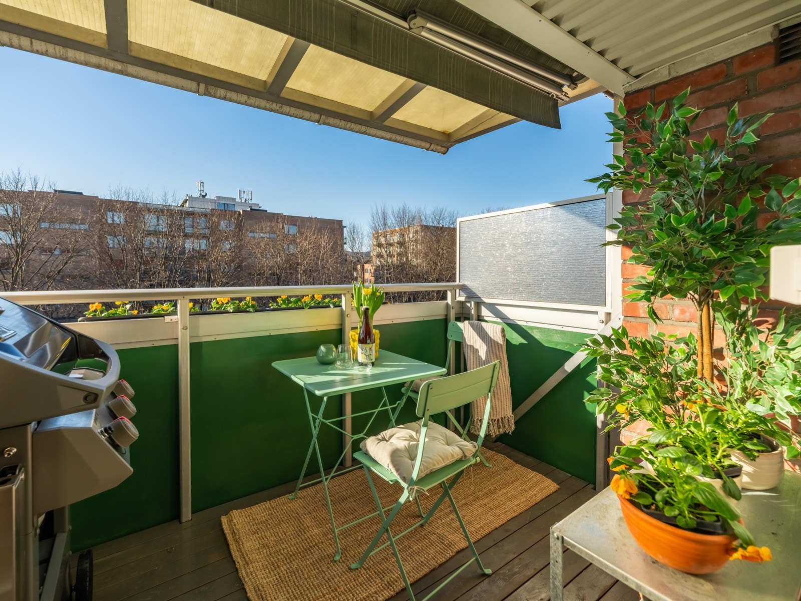 Romslig og usjenert. Galleribilde