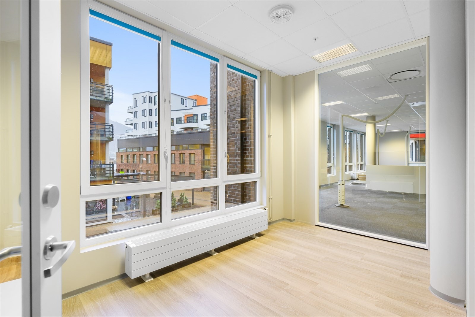 Det ledige lokalet ligger i 2. etg. (Lokale 1, BTA 631 m²) og består hovedsakelig av åpent landskap men har også cellekontor. Kan tilpasses for ny leietaker Galleribilde