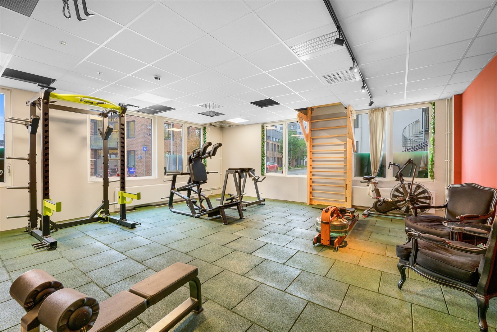 Butikk/publikumsrettet virksomhet på gateplan, BTA 255 m². Galleribilde