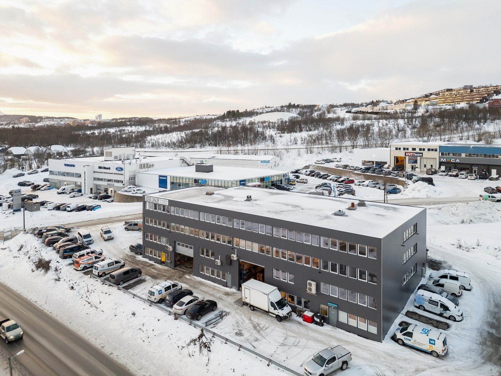 Det er flere ledige lokaler i bygget Galleribilde