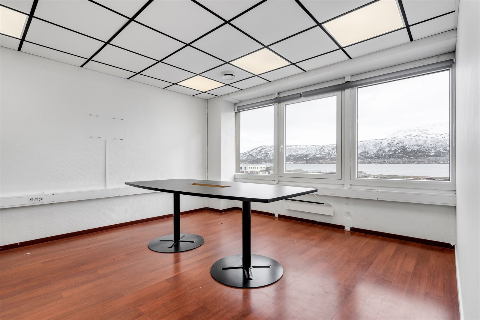 Møterom eller stort kontor Galleribilde