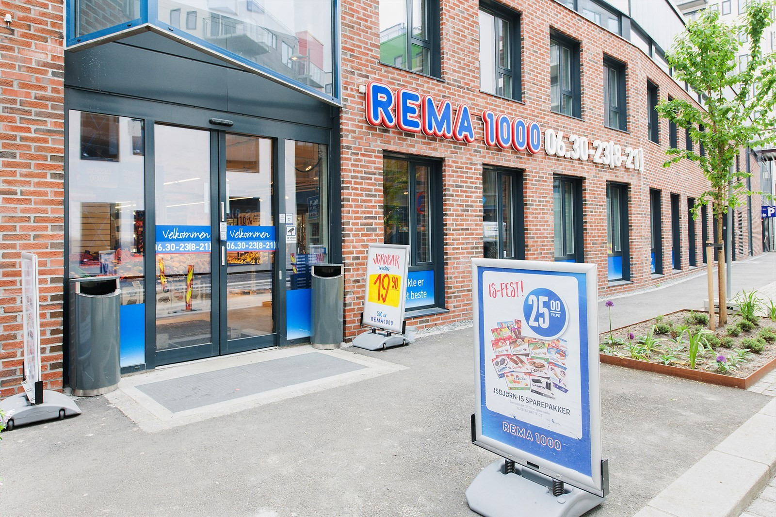 Rema1000 rett bortenfor de ledige lokalene