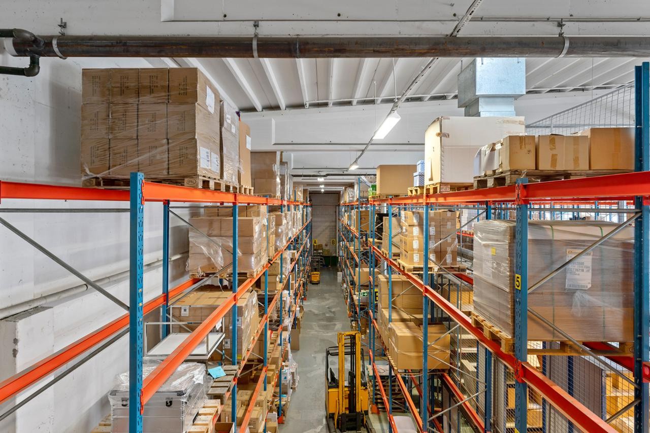 Takhøyden er på ca. 8m i høytlageret Galleribilde