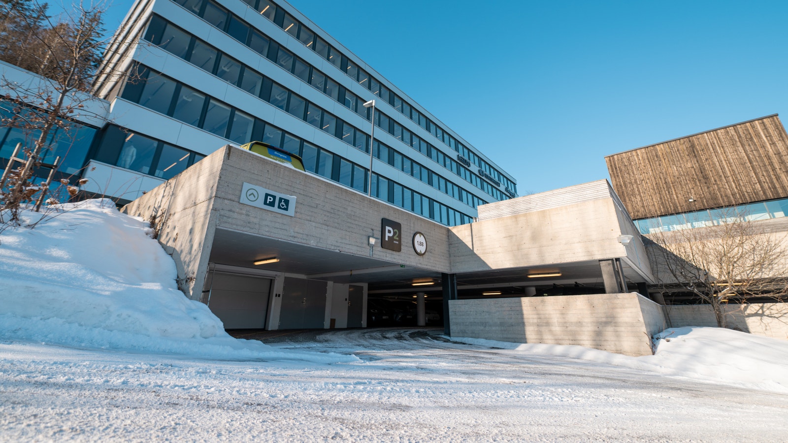 Inngang garasje Galleribilde