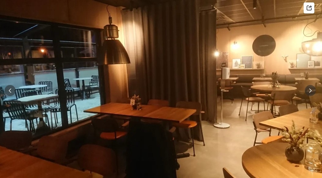 Rognan sentrum, Restaurant/Kafe er en del av SLIP1 SENTER. Andre aktører i senteret er Apotek1, Rema, Vinmonopol, Frisør. Galleribilde