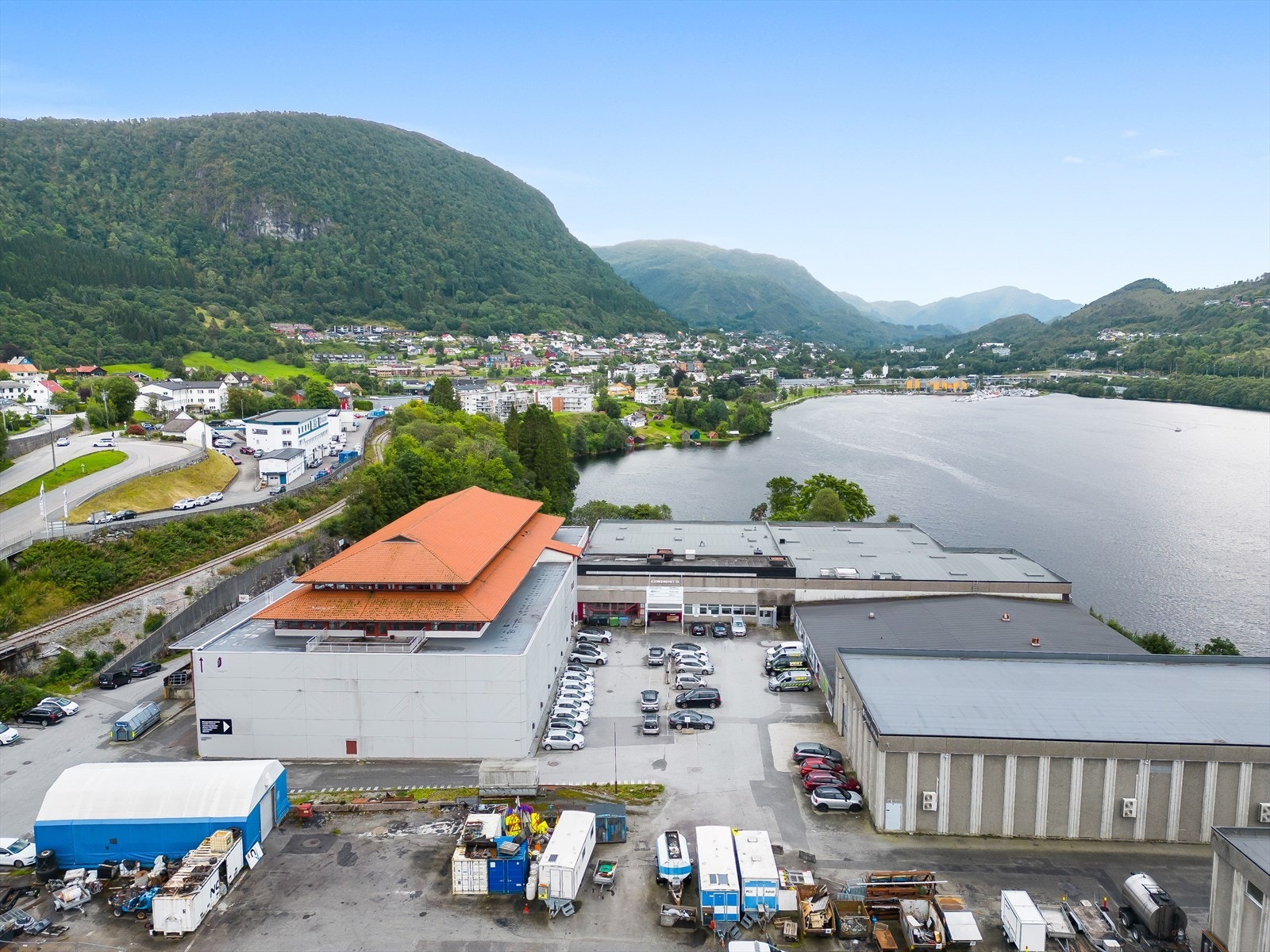 Fasade Storaneset 12 Galleribilde