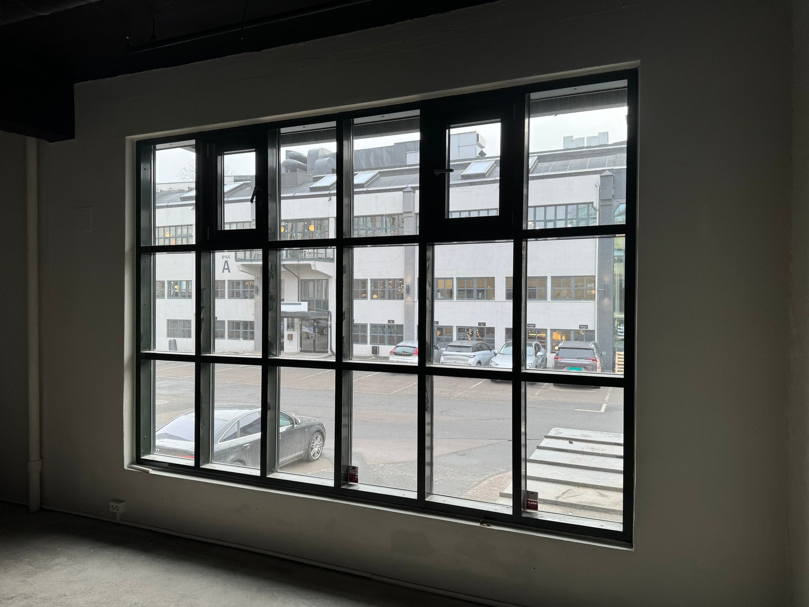 Utsikt fra vinduet på kontoret Galleribilde