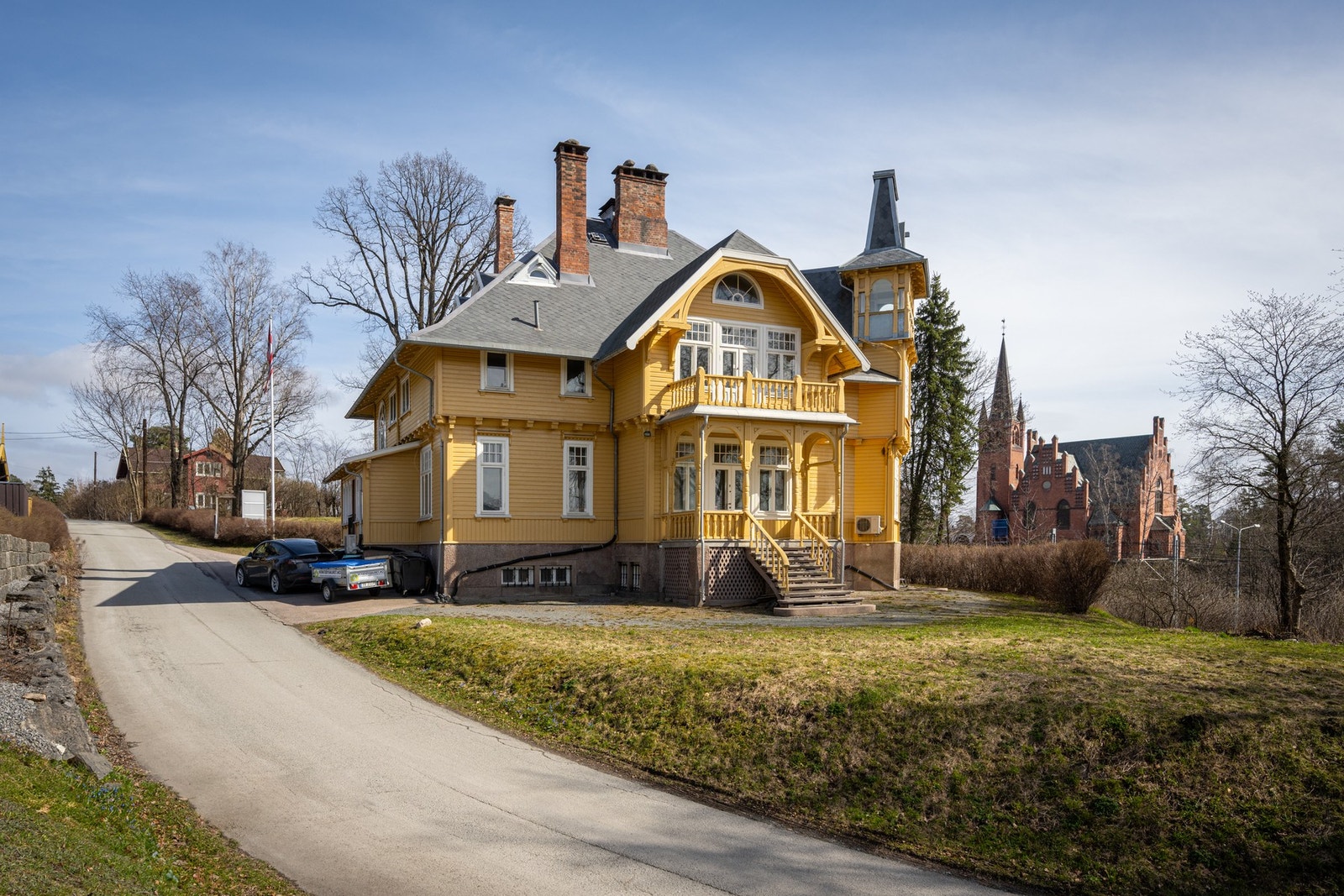 Solbakken, også kjent som Villa Solares, er en historisk kontorvilla. Galleribilde