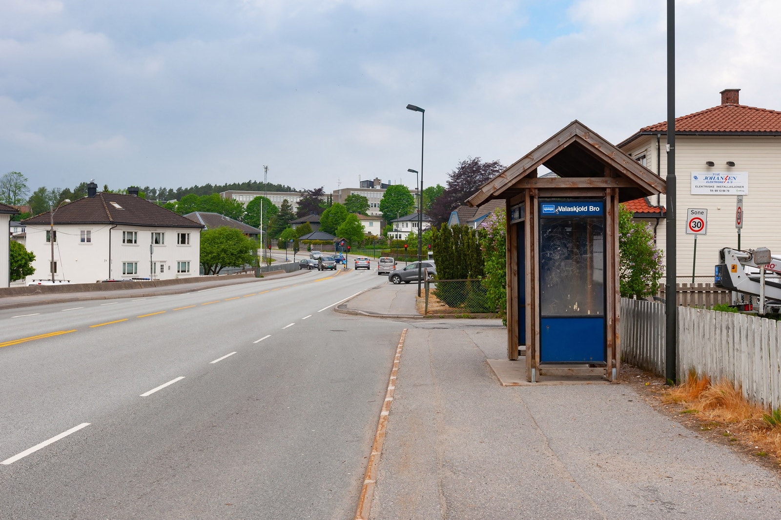Bussholdeplass Galleribilde