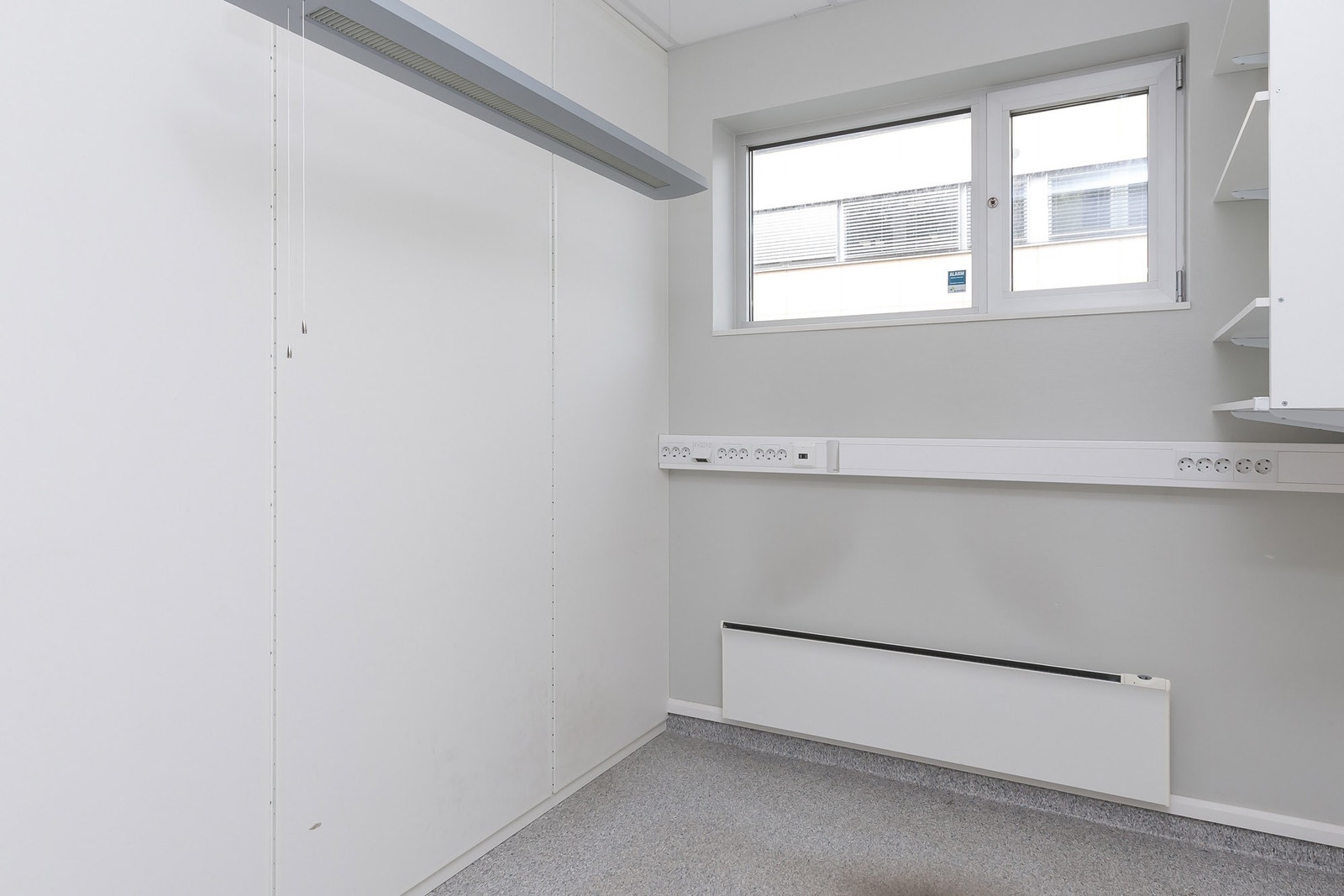 Kontorer på lager 3-4 stk Galleribilde