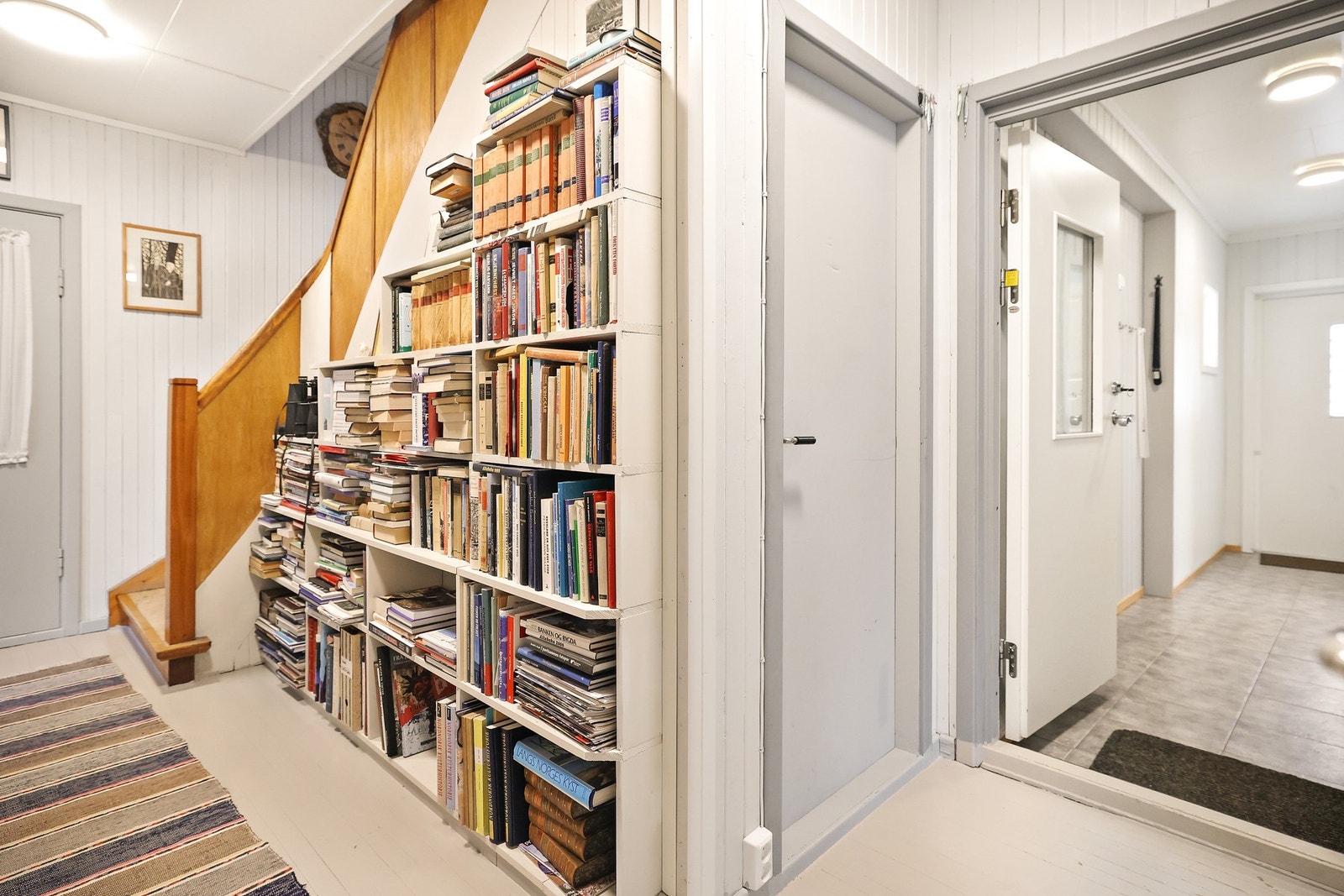 Enebolig: Entré og gang Galleribilde