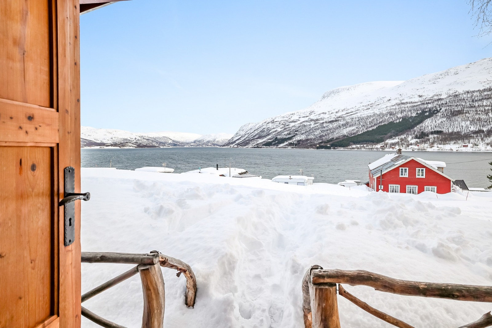 Nydelig utsikt fra campinghytte Galleribilde