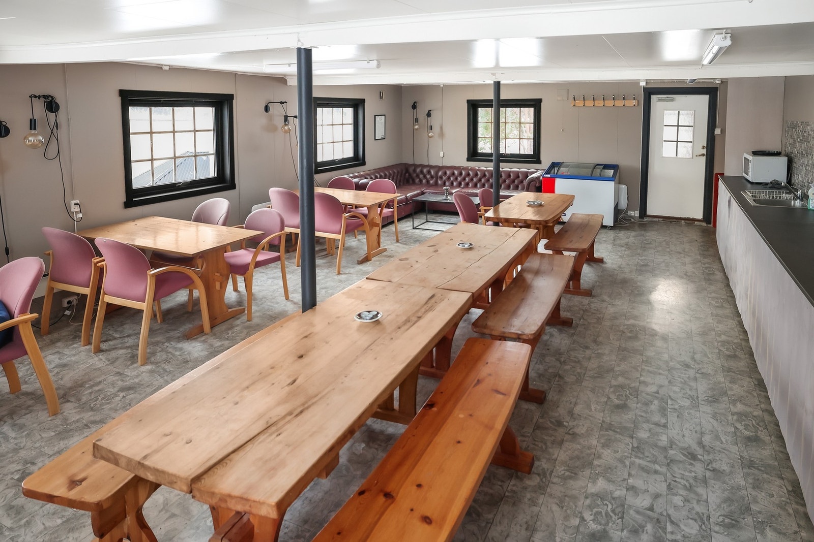 Sanitærbygg med kjøkken/stue Galleribilde