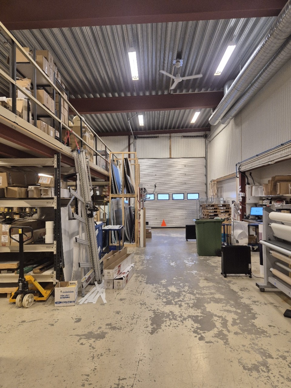 Viser lagerlokale Galleribilde