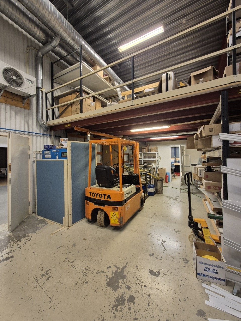 Lagerlokale og mesaninen Galleribilde
