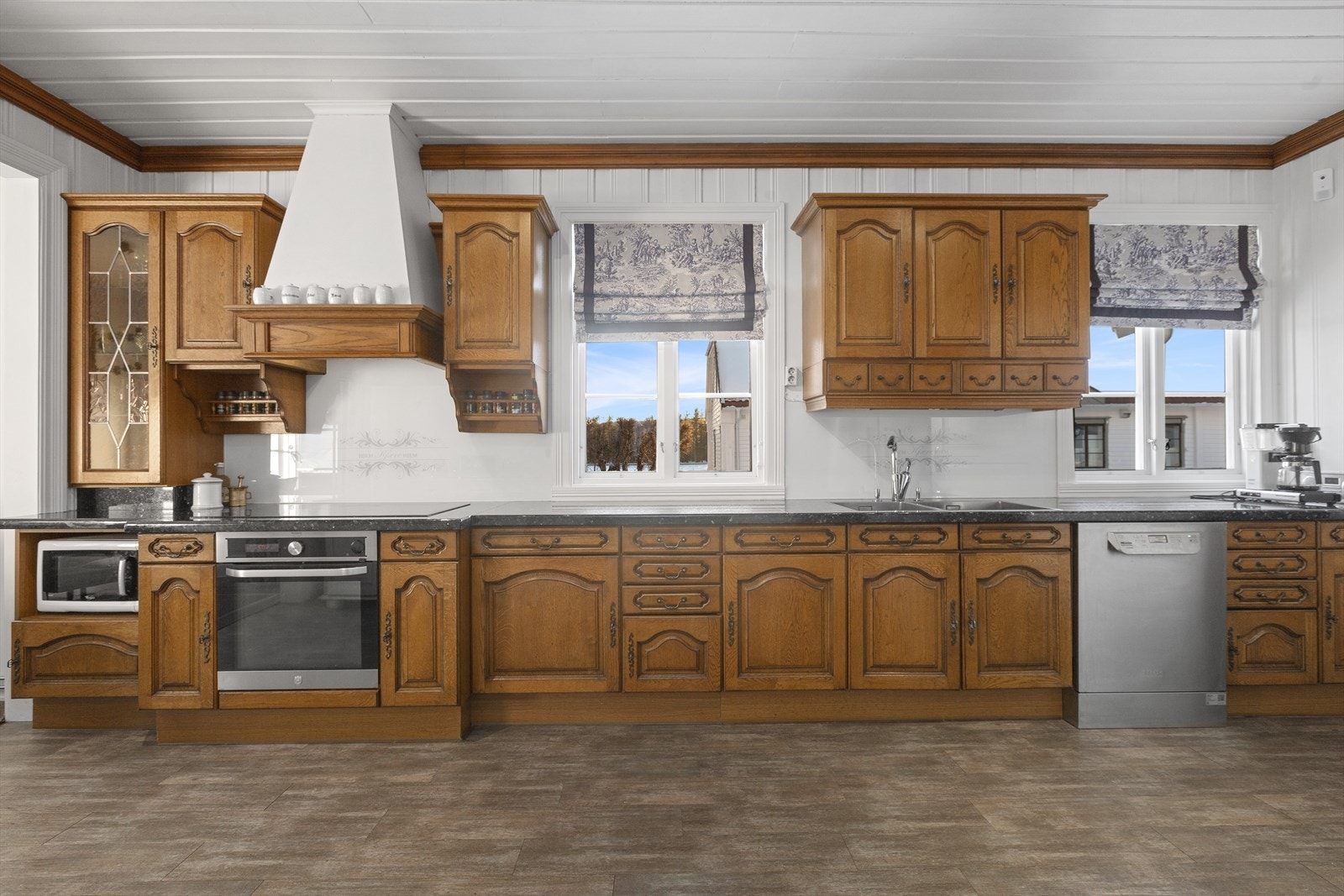 Kjøkken i hovedhuset Galleribilde