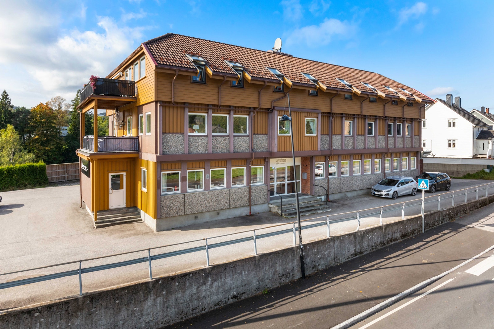 285 kvm. på bakkeplan Galleribilde