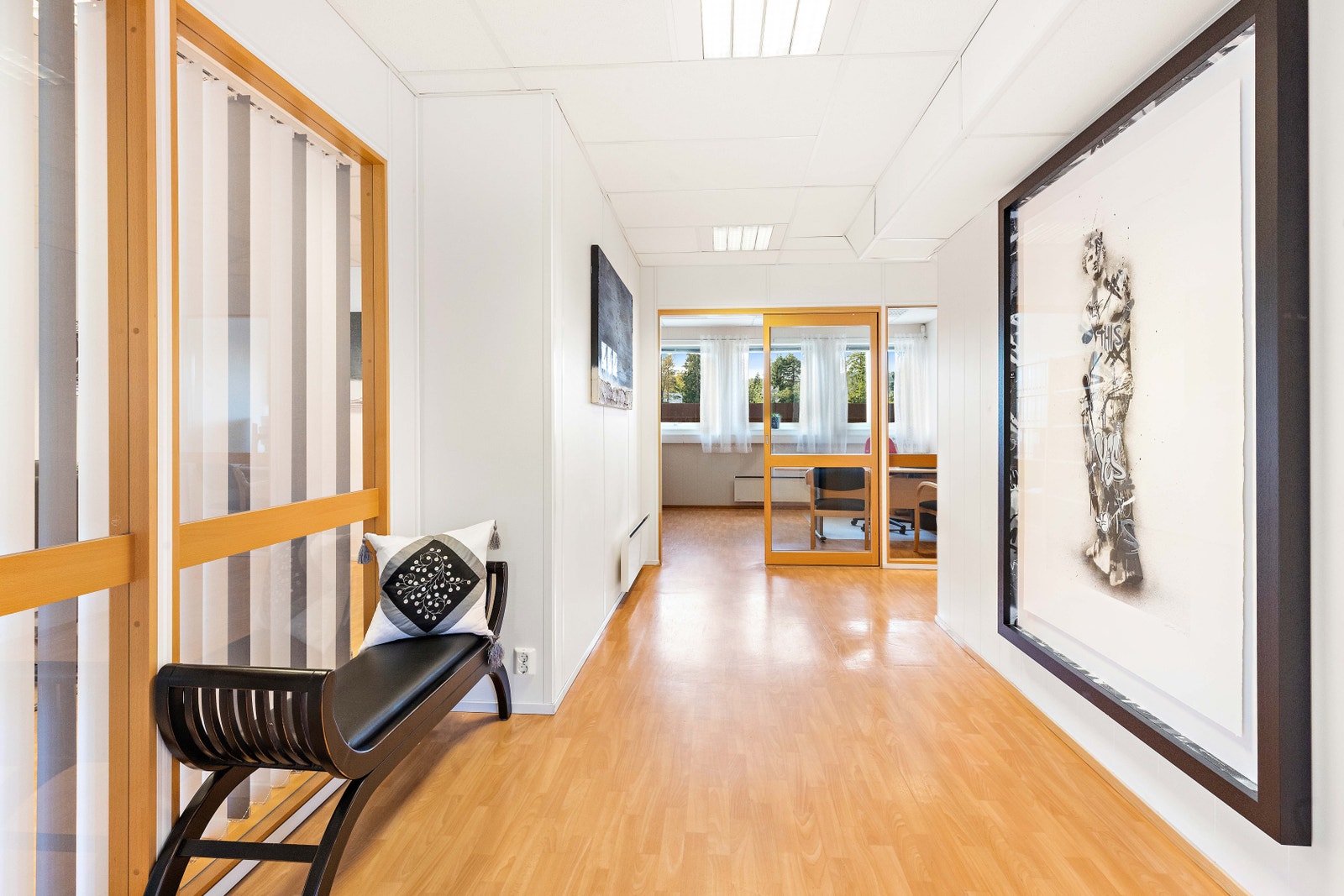 Velholdt kontorlokale Galleribilde