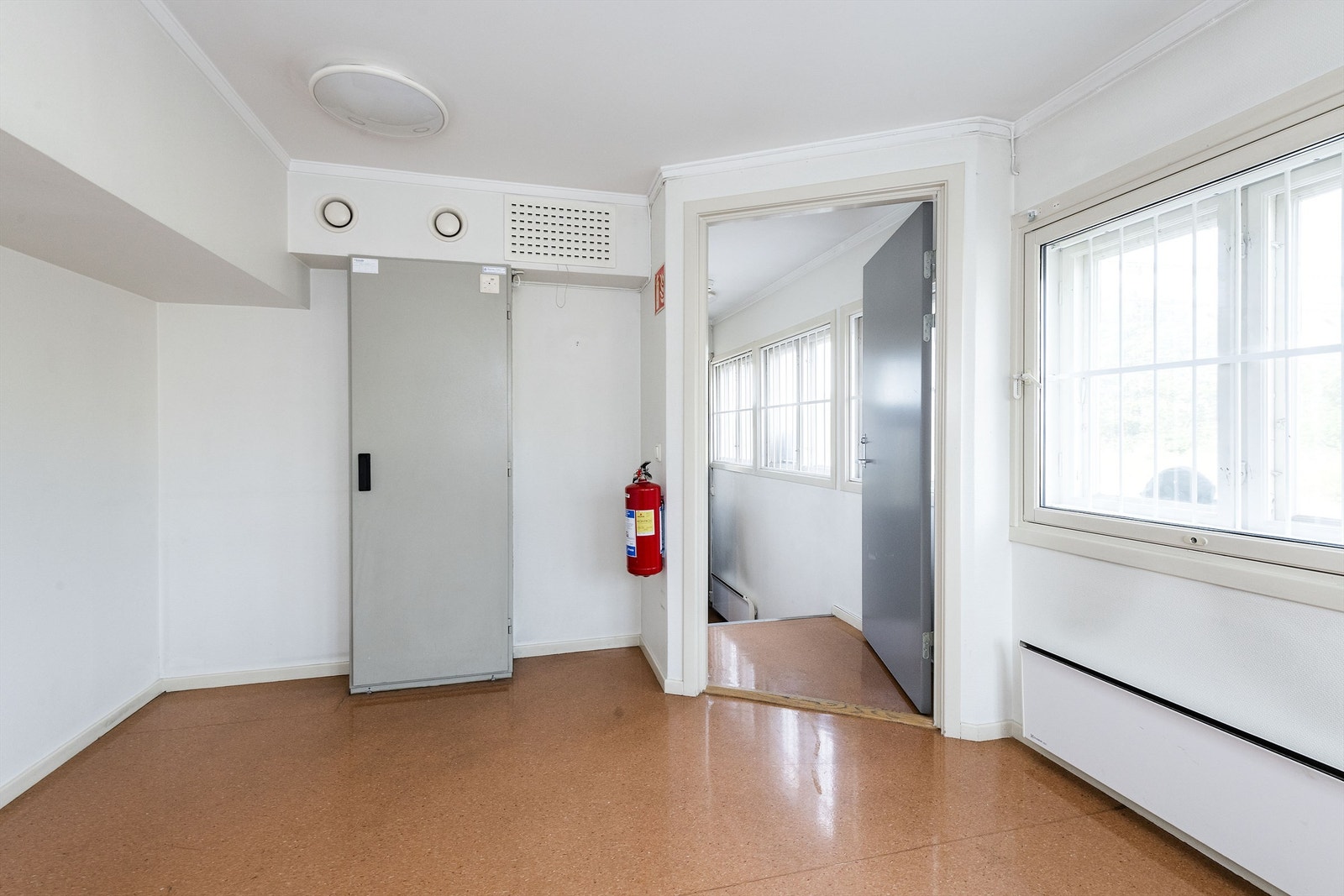 Kontor - adkomst til trappegang Galleribilde