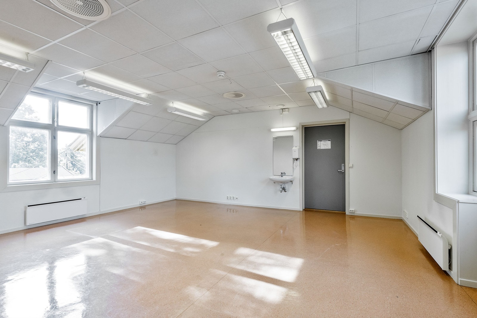 Åpent landskap / kontor med innlagt vann Galleribilde