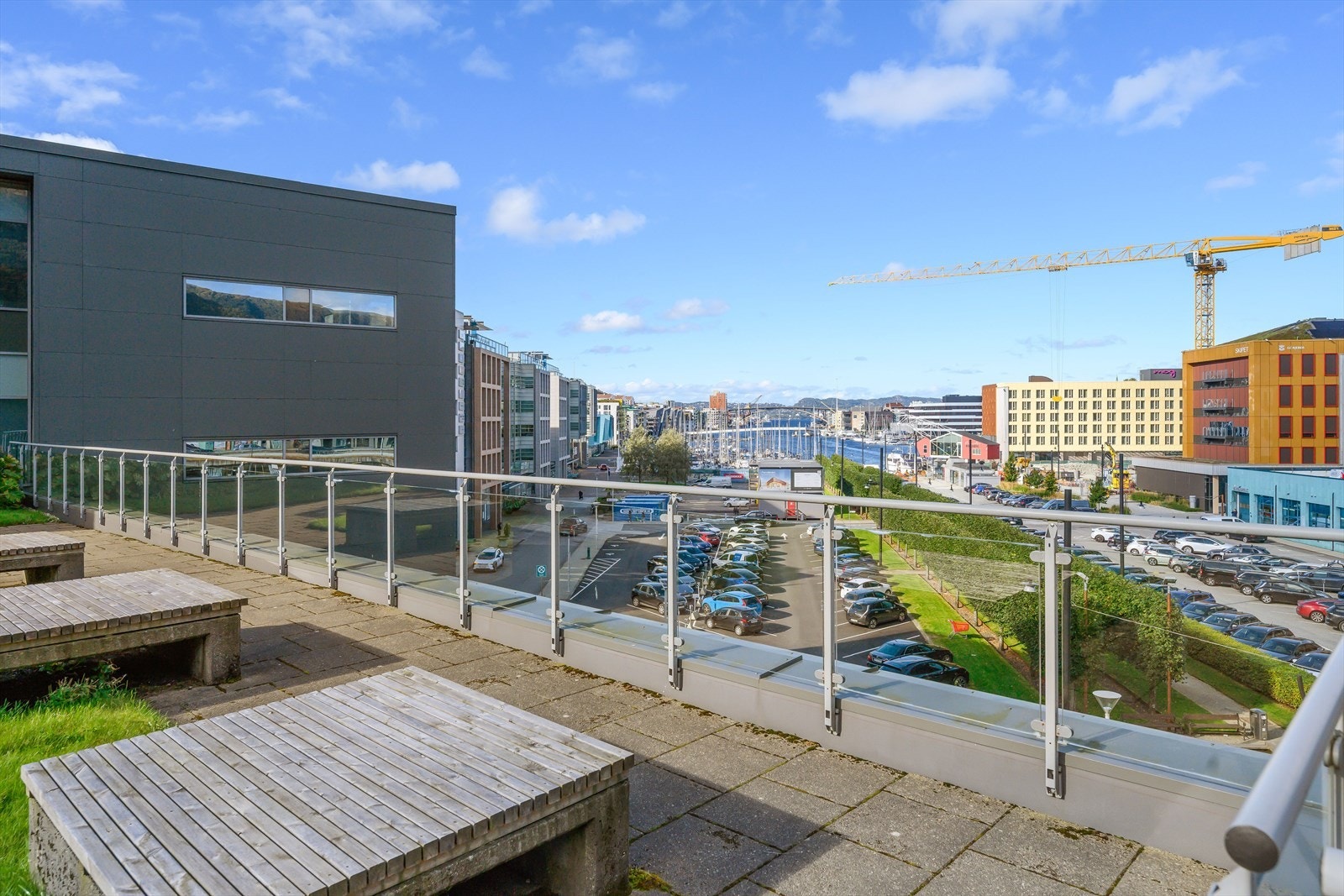 Tilgang til felles takterrasse på bygget. Galleribilde