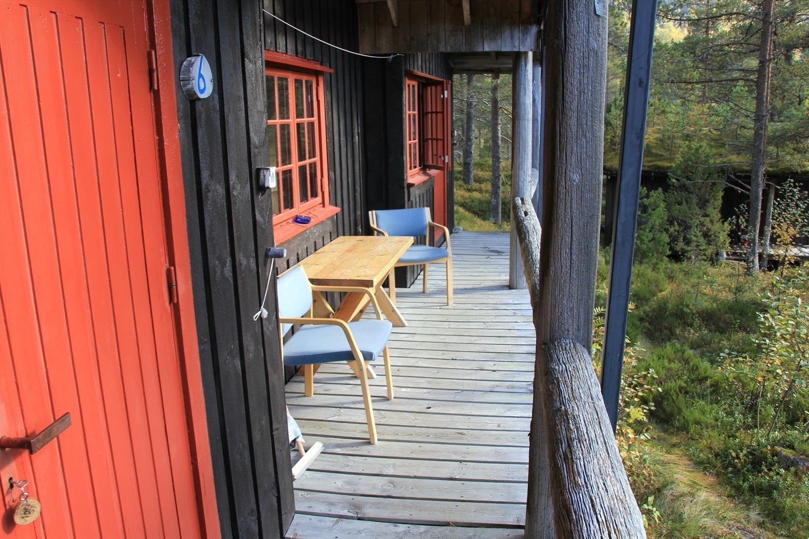 Hovhyttegrend Hytte 6 ute Galleribilde