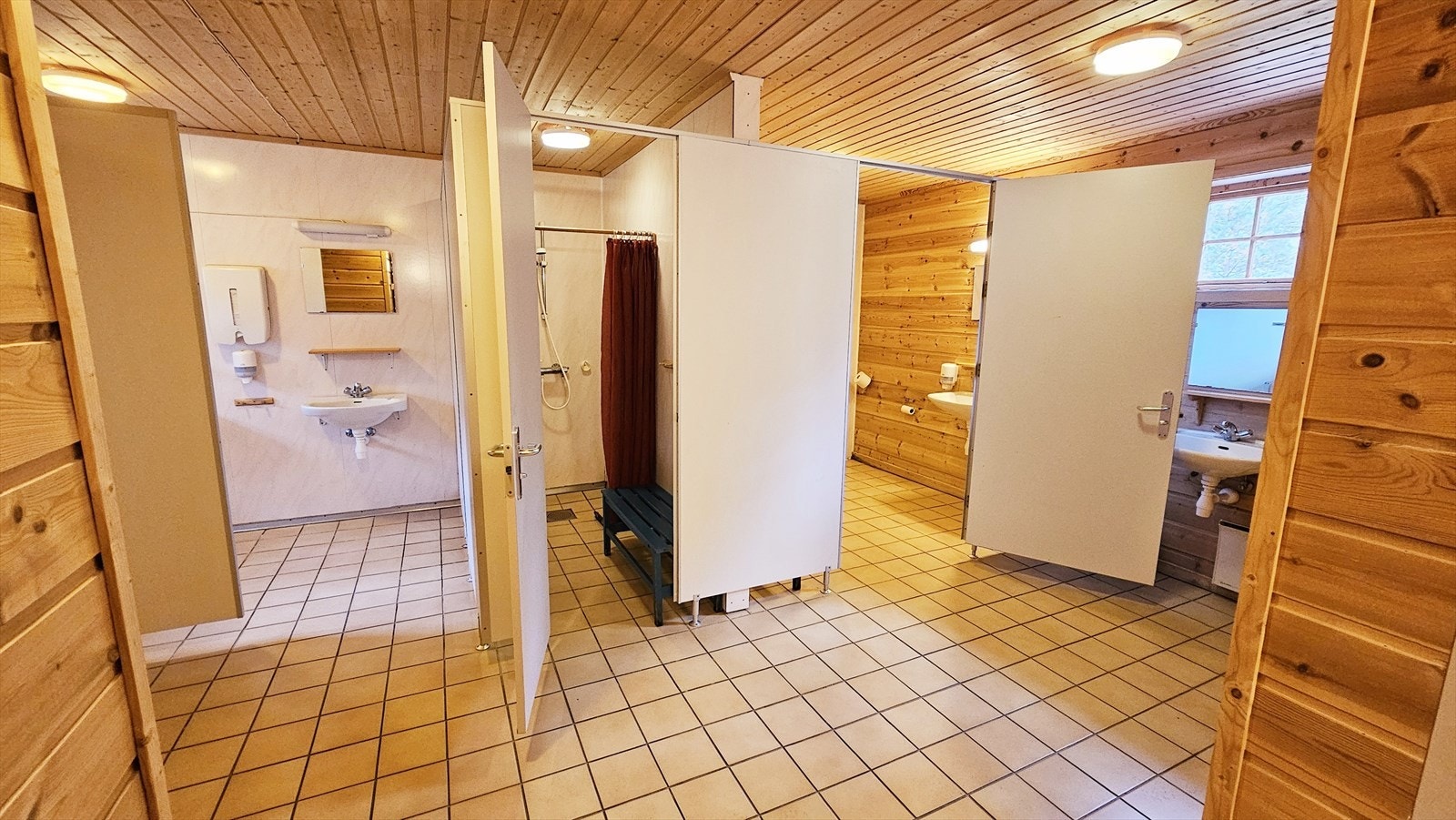 Hovhyttegrend Servicebygget Galleribilde