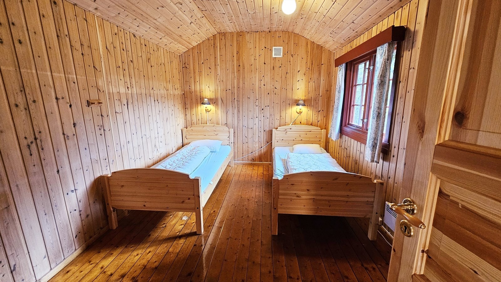 Hovhyttegrend Hytte 19 Galleribilde