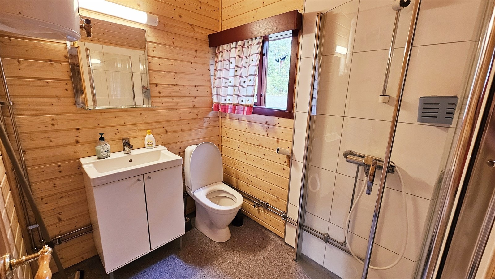 Hovhyttegrend Hytte 19 Galleribilde