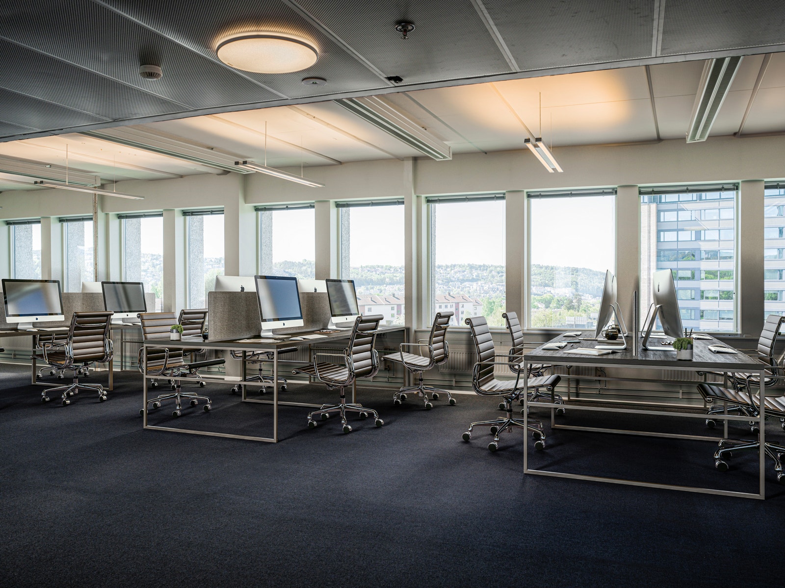 De ledige lokalene er møblert ved hjelp av KI for å vise mulighetsrommet som finnes i lokalene. Galleribilde