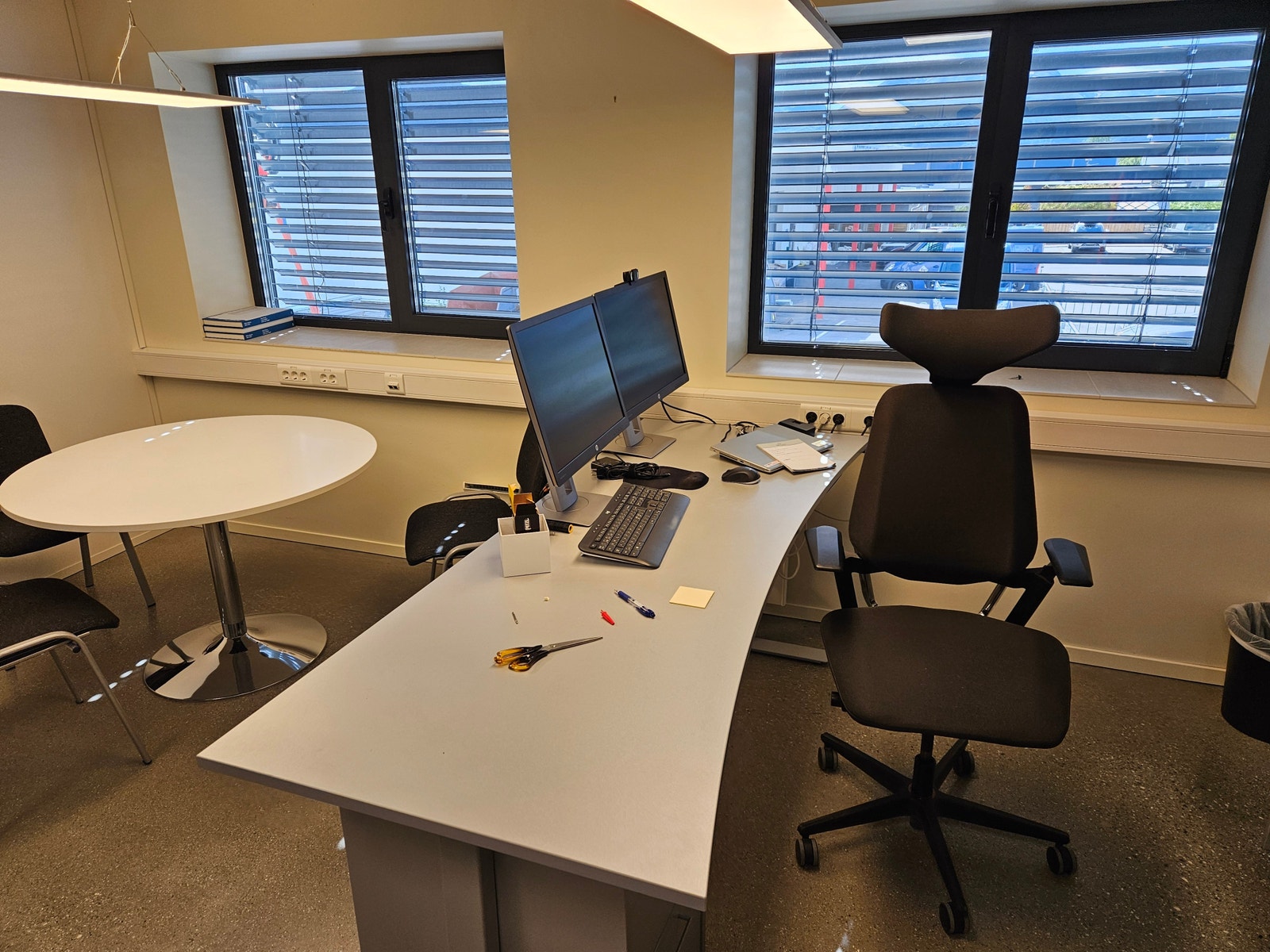 Kontor med to plasser Galleribilde
