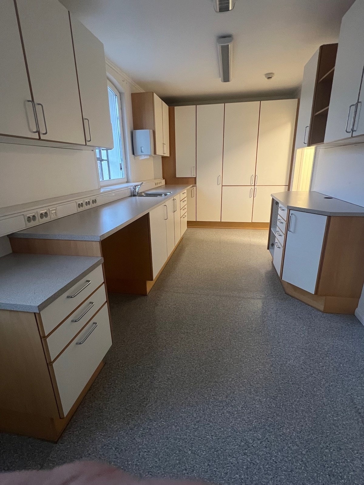 Labratorierom bak resepsjon.jpg Galleribilde