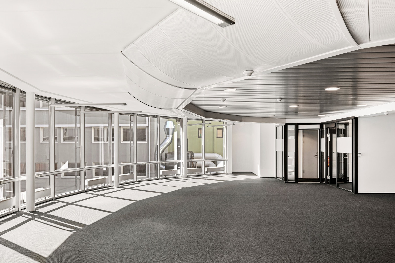 Åpen bue gir mye lys. Galleribilde