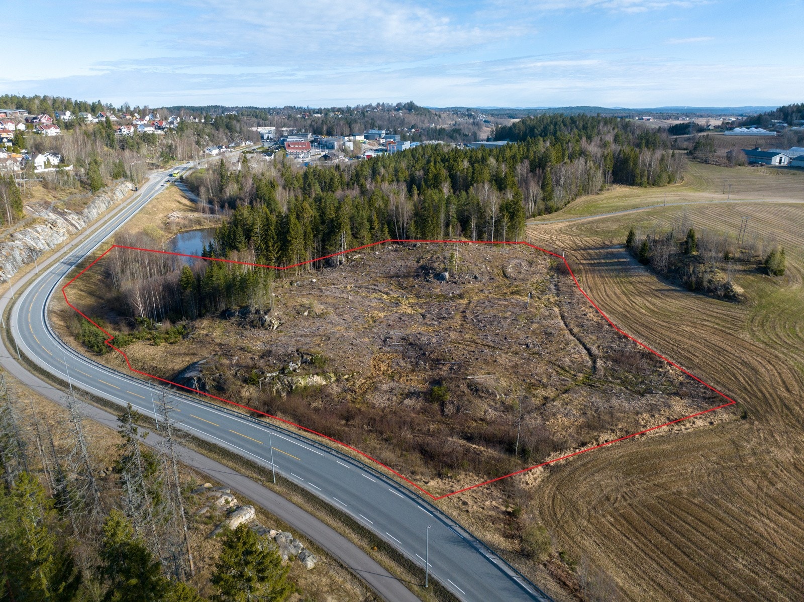 Drone - Omtrentlig inntegnet eiendomsgrense Galleribilde