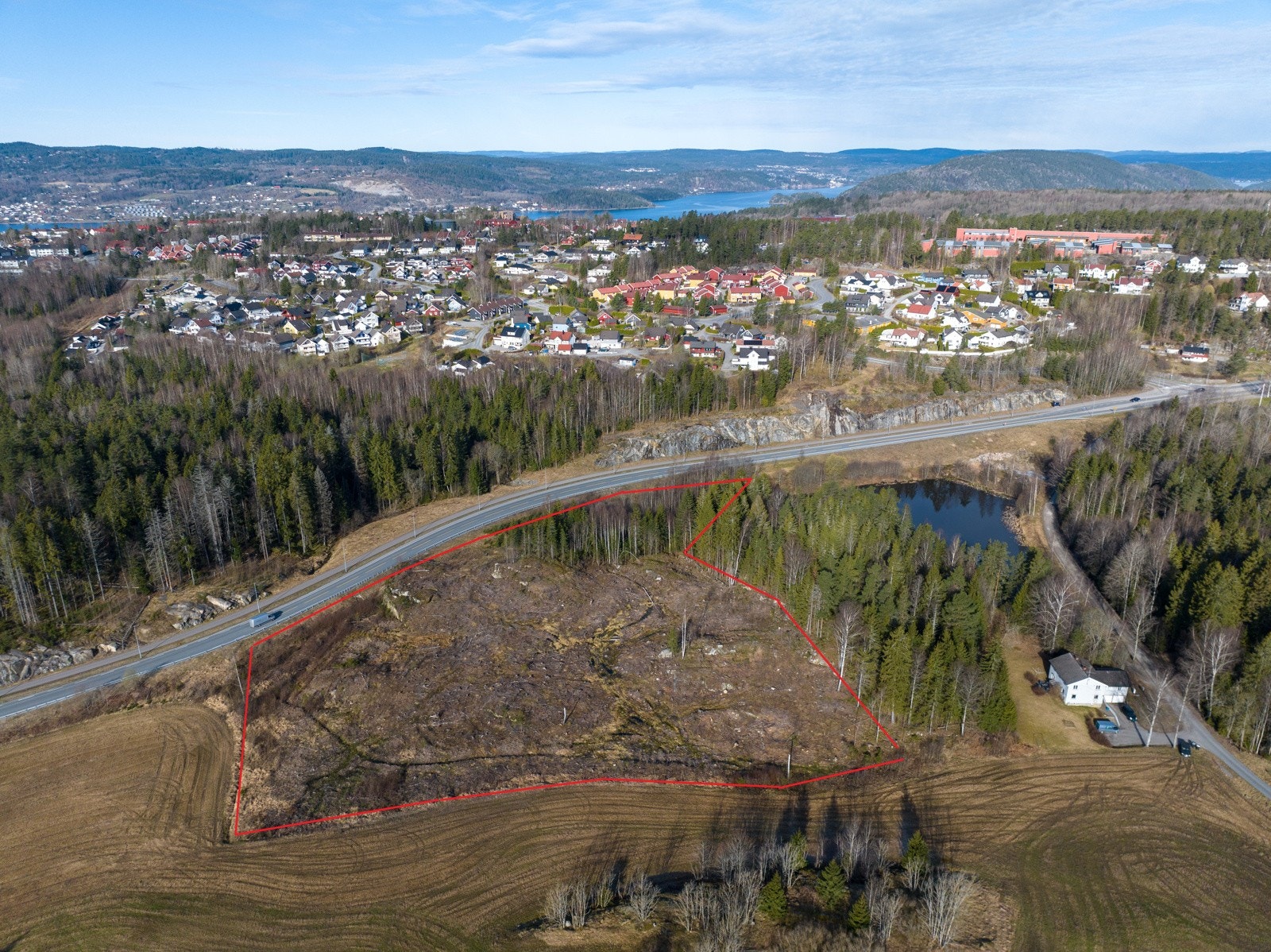 Drone - Omtrentlig inntegnet eiendomsgrense Galleribilde