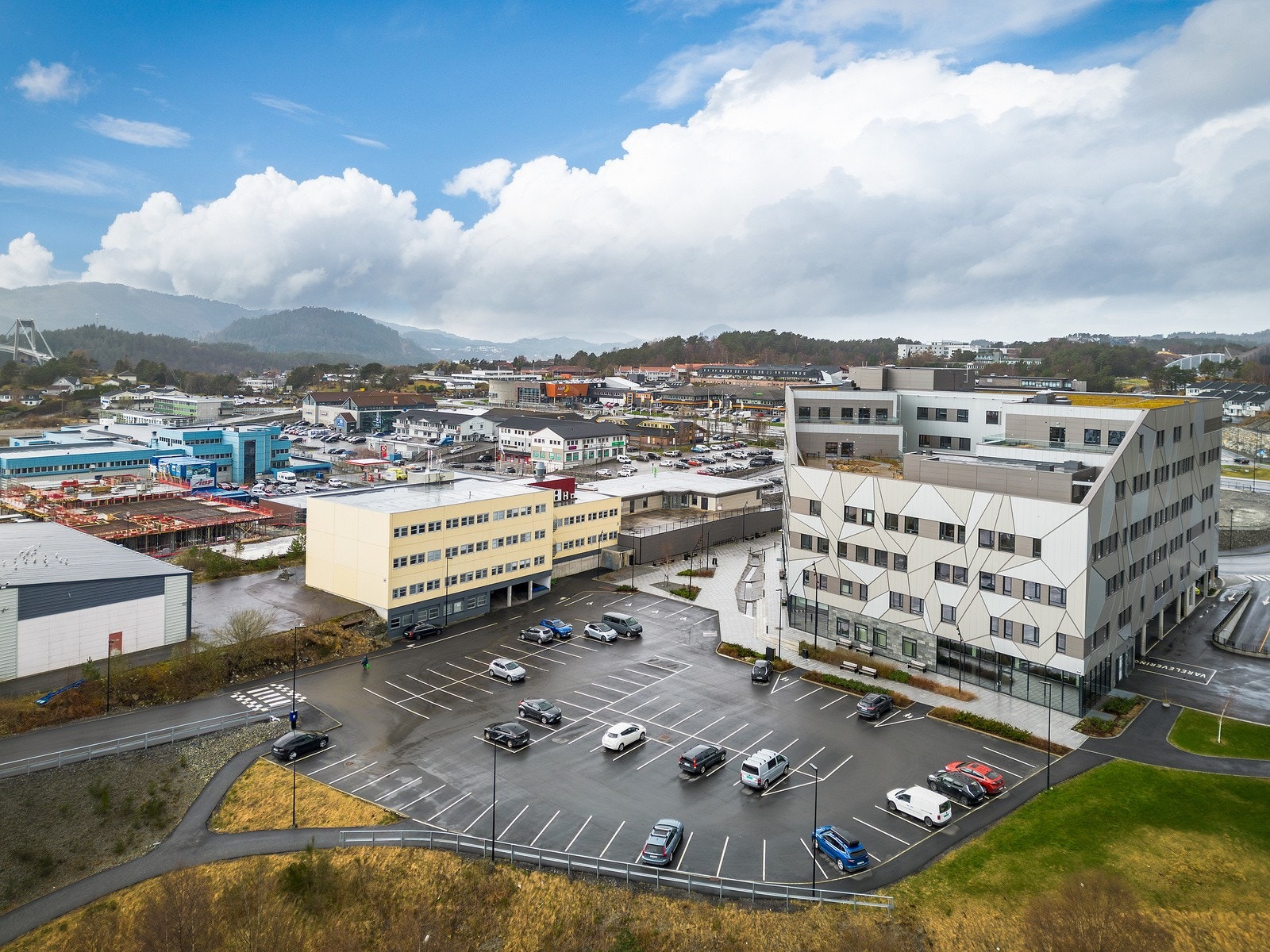 Kvassnesvegen 44 | Presentert av PrivatMegleren Næring v/Susanne Troye Galleribilde