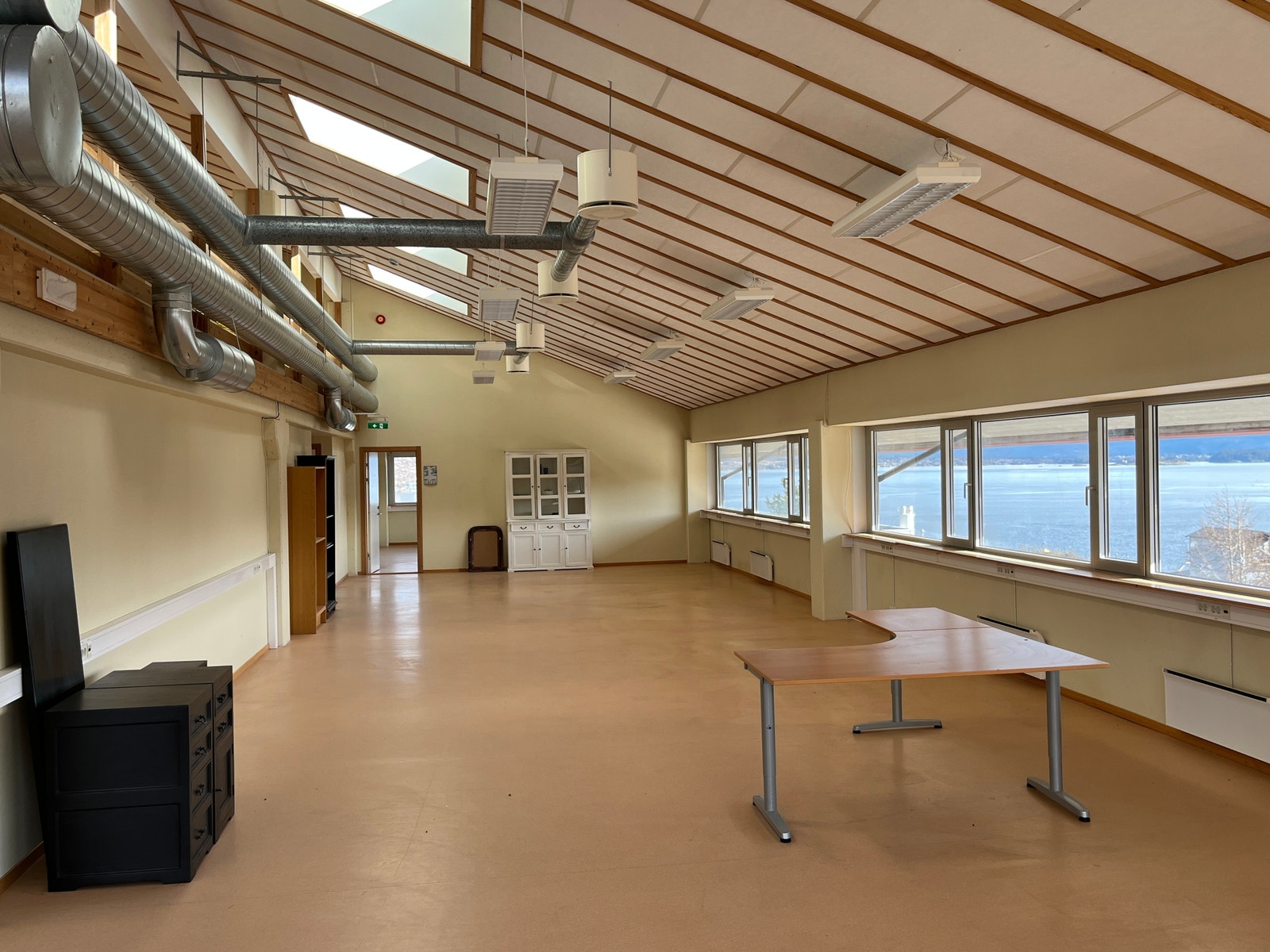 Åpent rom med mange muligheter. Galleribilde