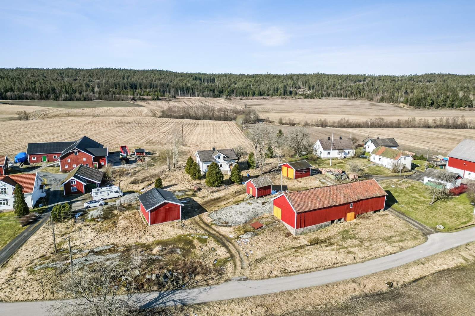 Tunet sett fra øst Galleribilde