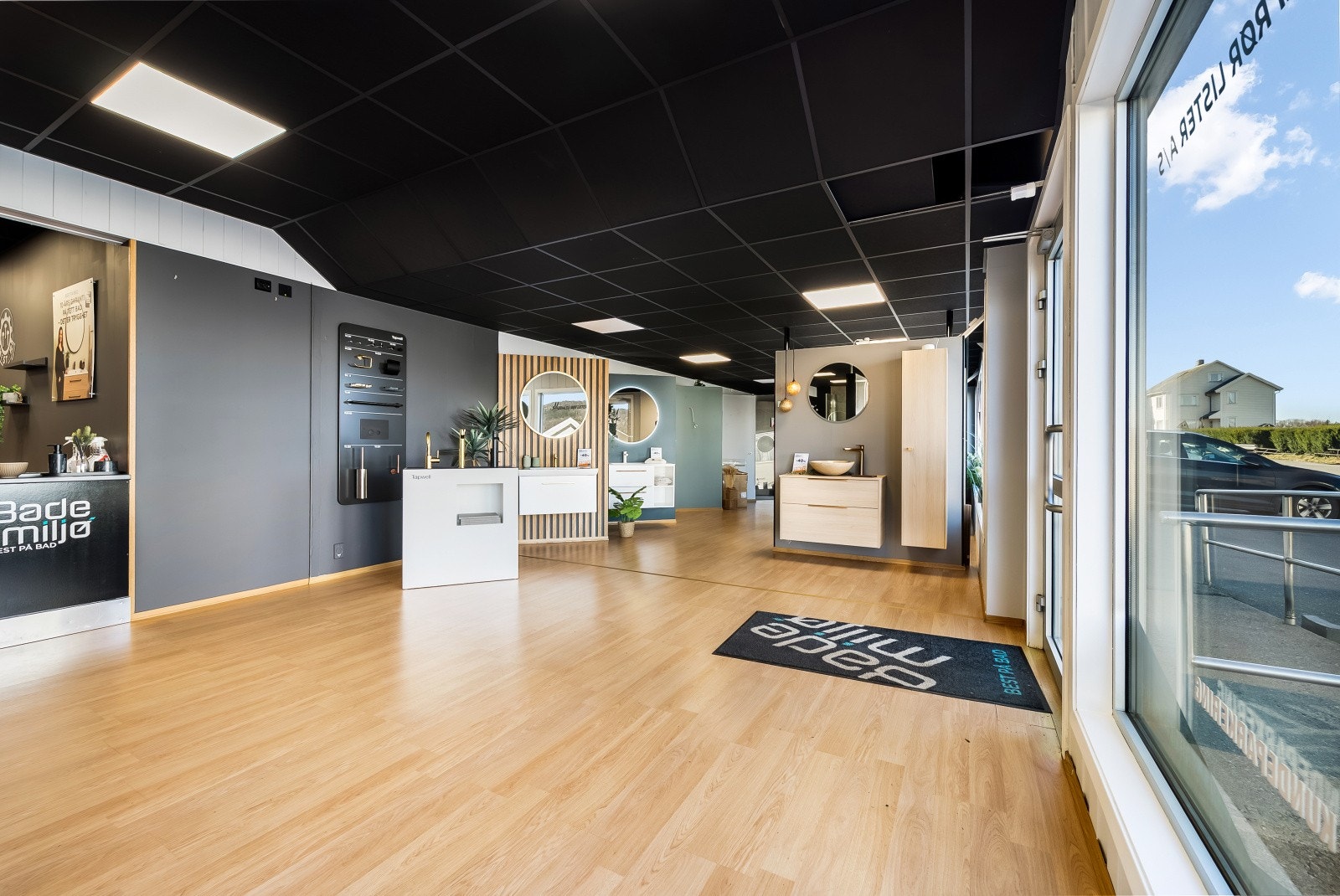 Inngangsparti butikk Galleribilde