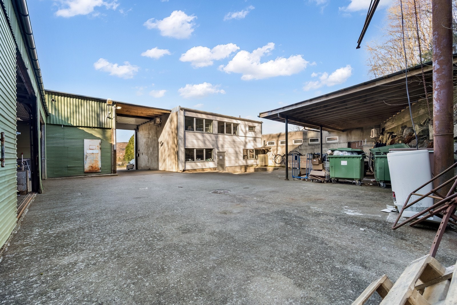 Uteområdet i bakgård Galleribilde