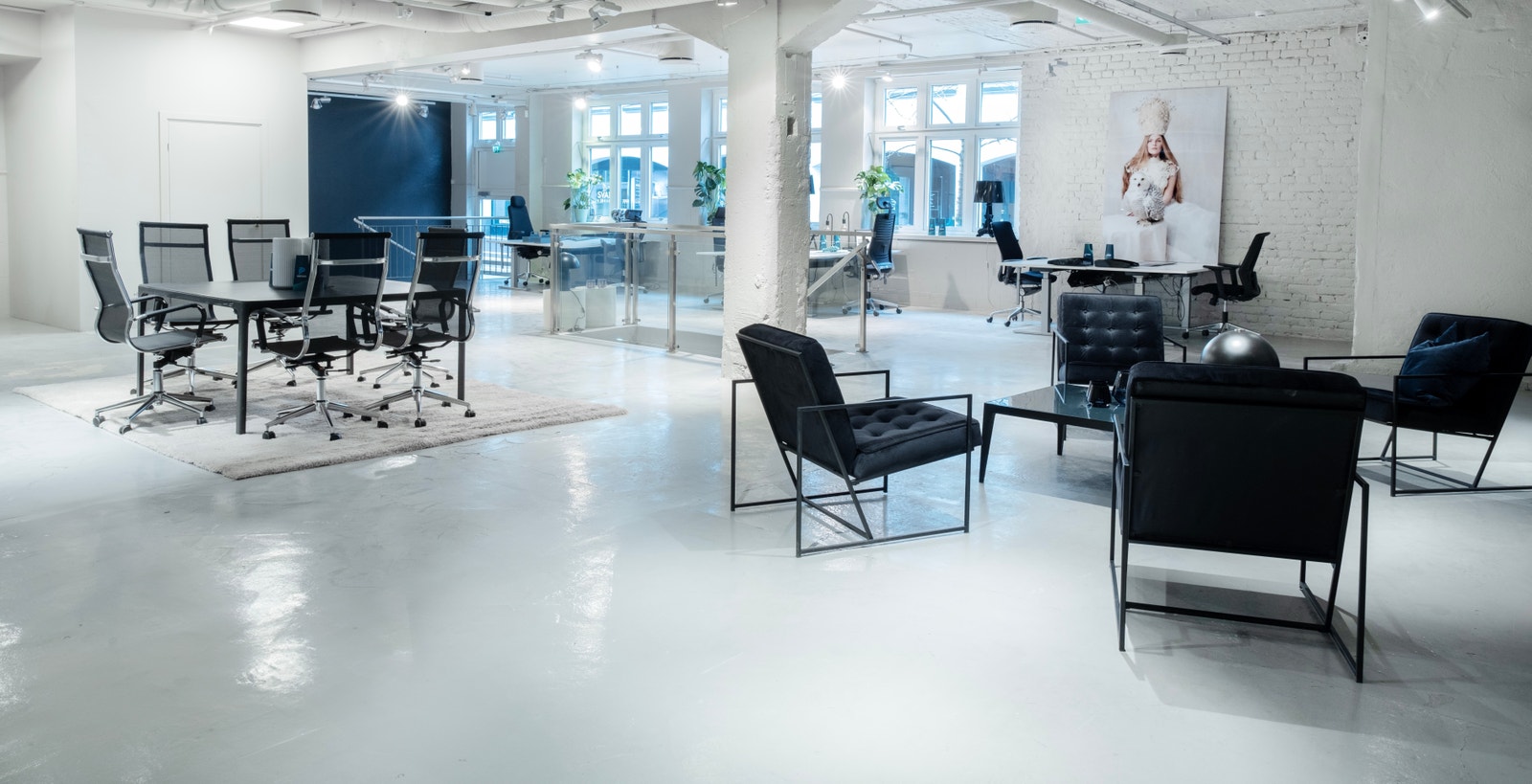 Det er bra med lysinnslipp fra store vindusflater Galleribilde