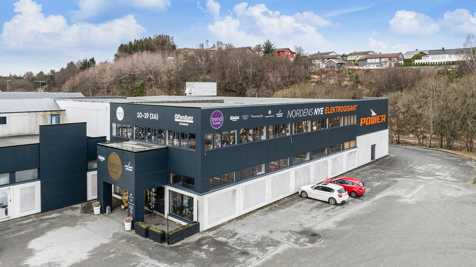 Sentralt plassert like ved E134 og med gode parkeringsfohold og lett adkomst Galleribilde