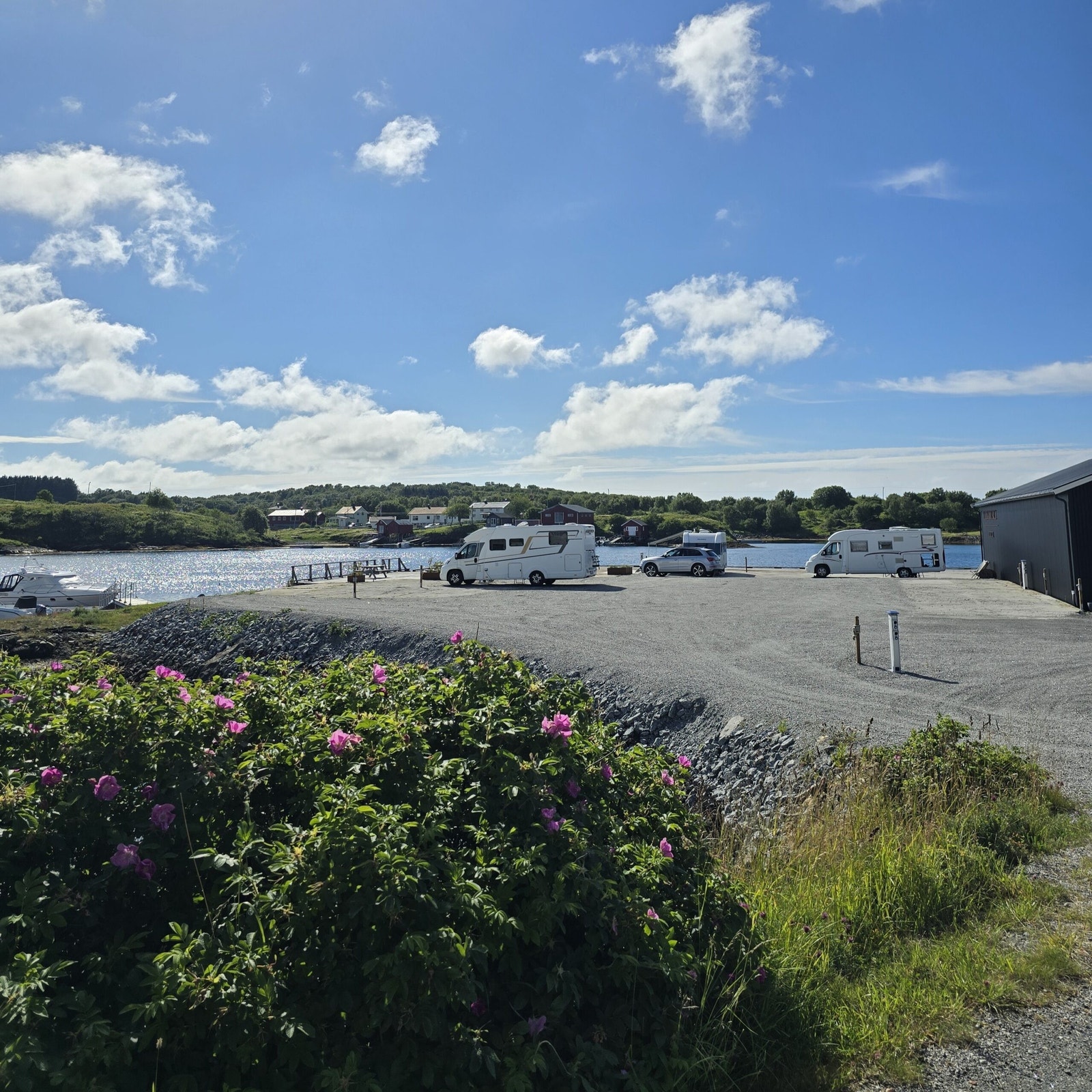 Oversiktsbilde fra innkjøring til anlegget Galleribilde