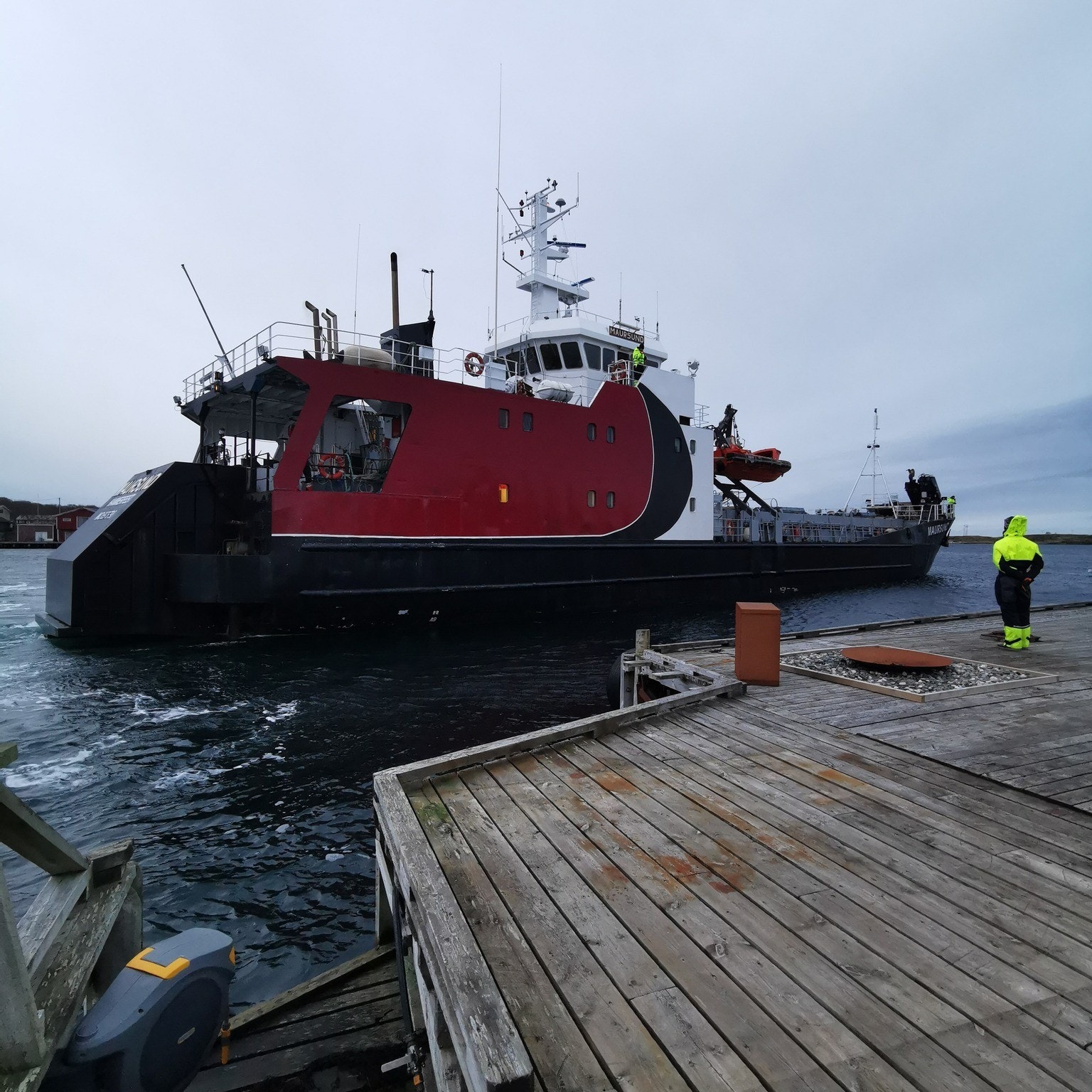 2marine til kai, brukte anlegget som base ifm. oppdrag for Linea. Vinterlagret bla. dette skipet ved kai. Galleribilde